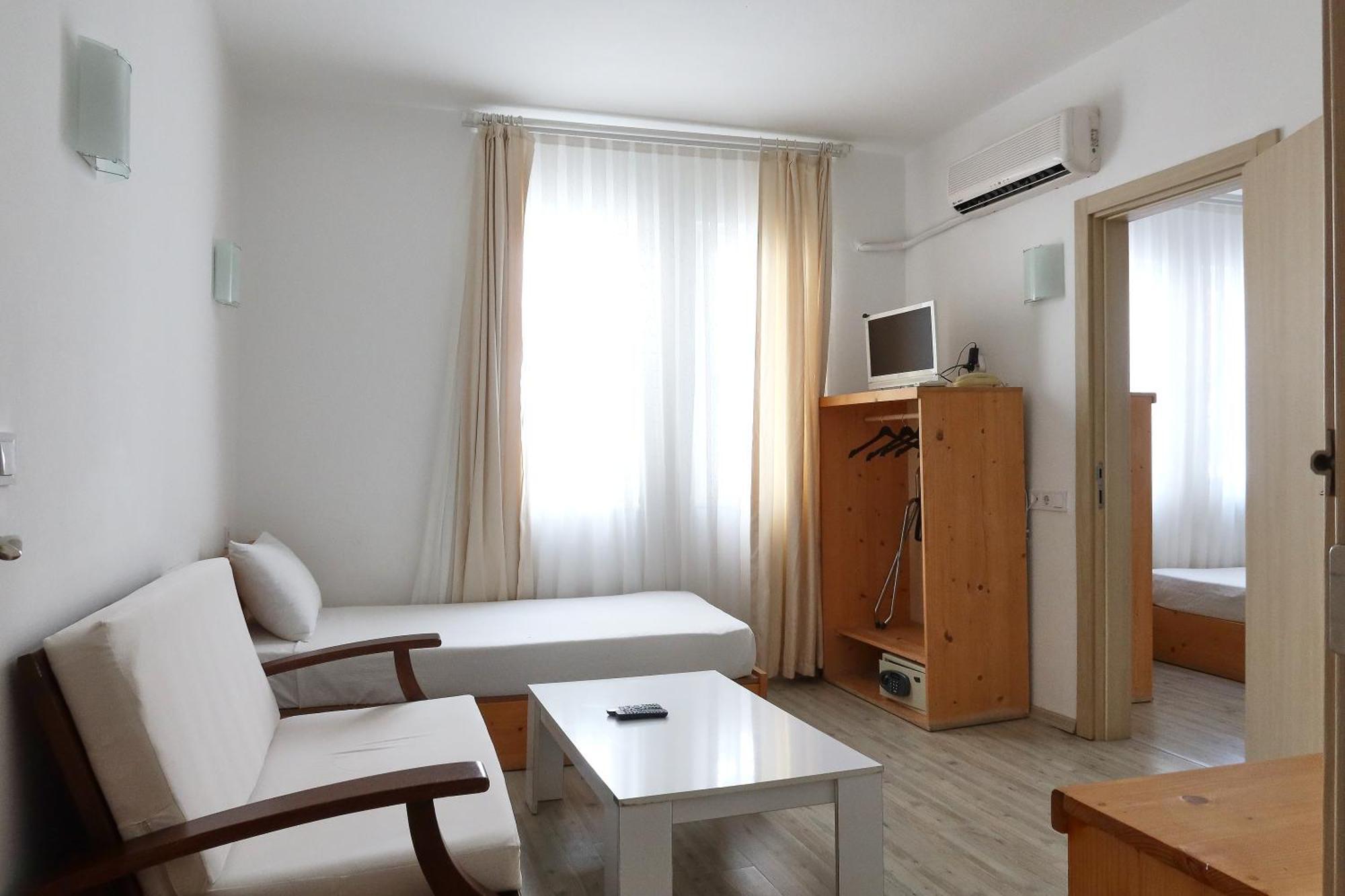 Zephyros City Otel ダッチャ エクステリア 写真