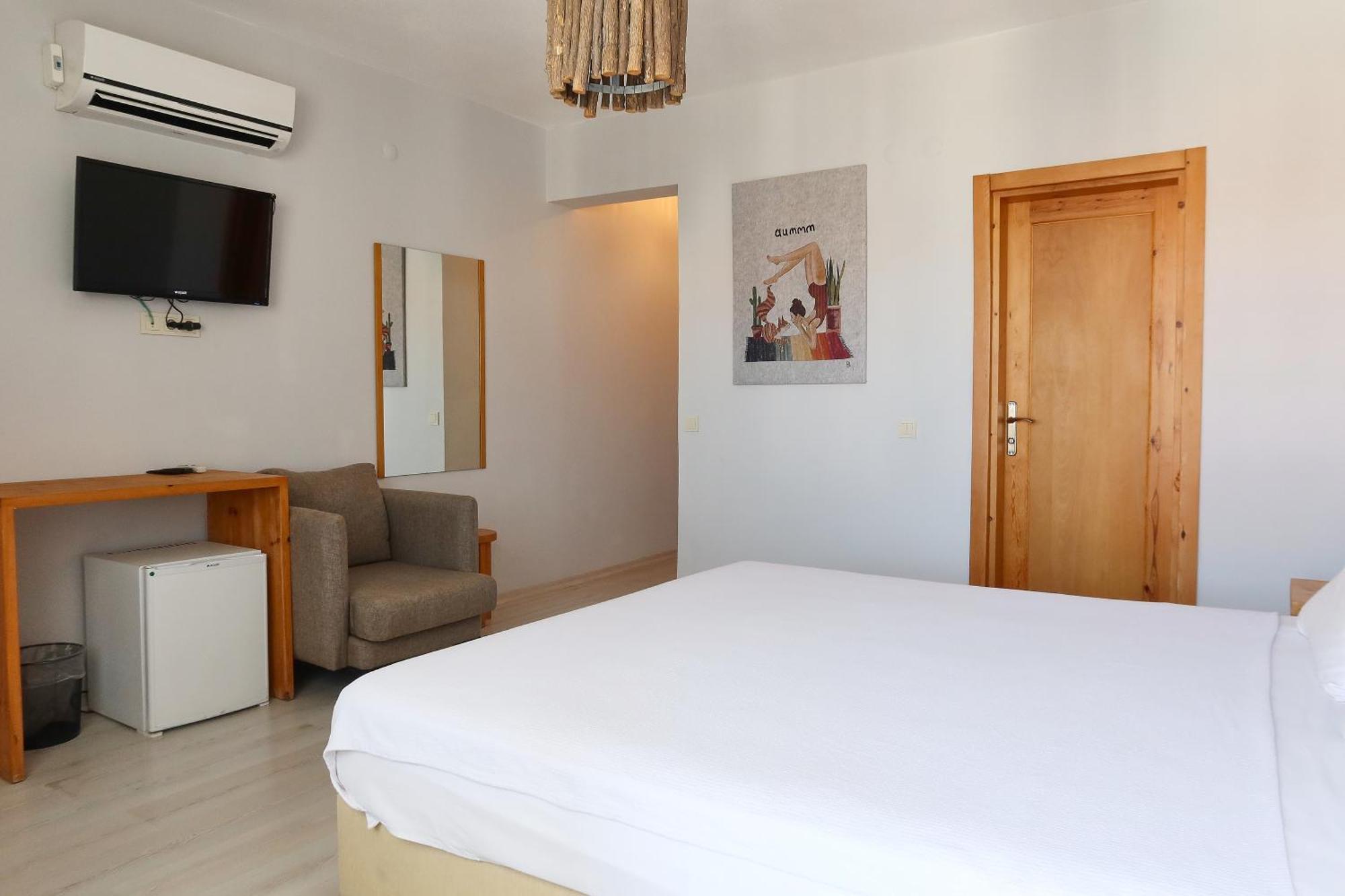 Zephyros City Otel ダッチャ エクステリア 写真